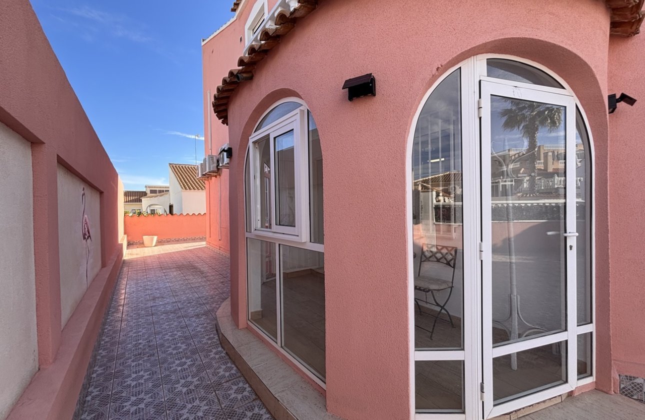 Resale - Villa - Orihuela Costa - Playa Flamenca