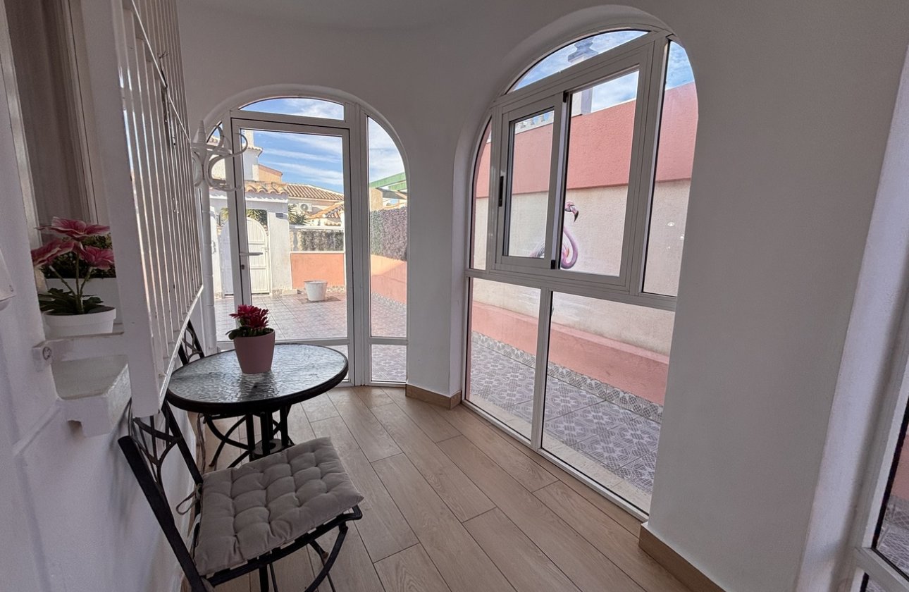 Resale - Villa - Orihuela Costa - Playa Flamenca