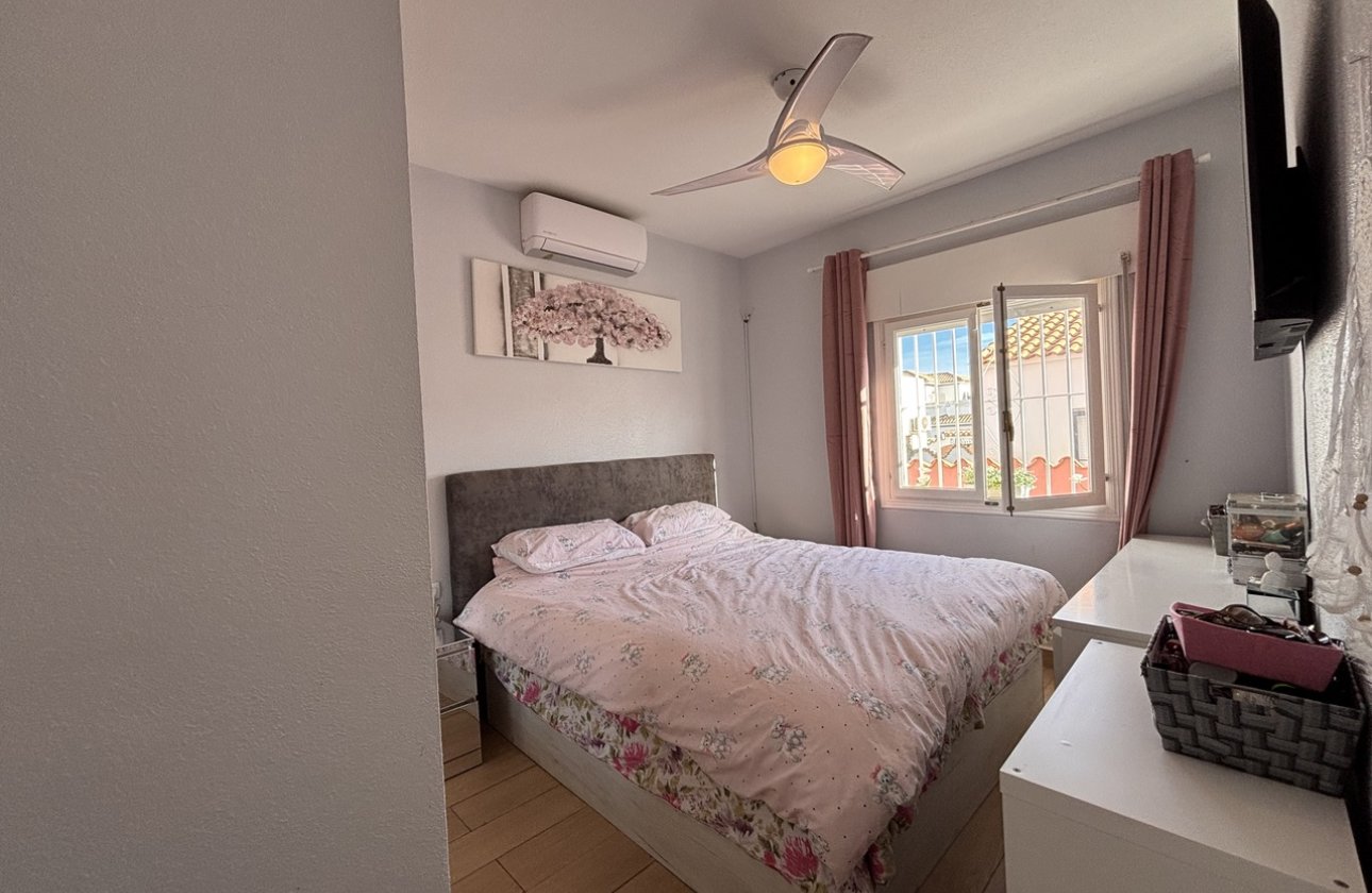 Resale - Villa - Orihuela Costa - Playa Flamenca