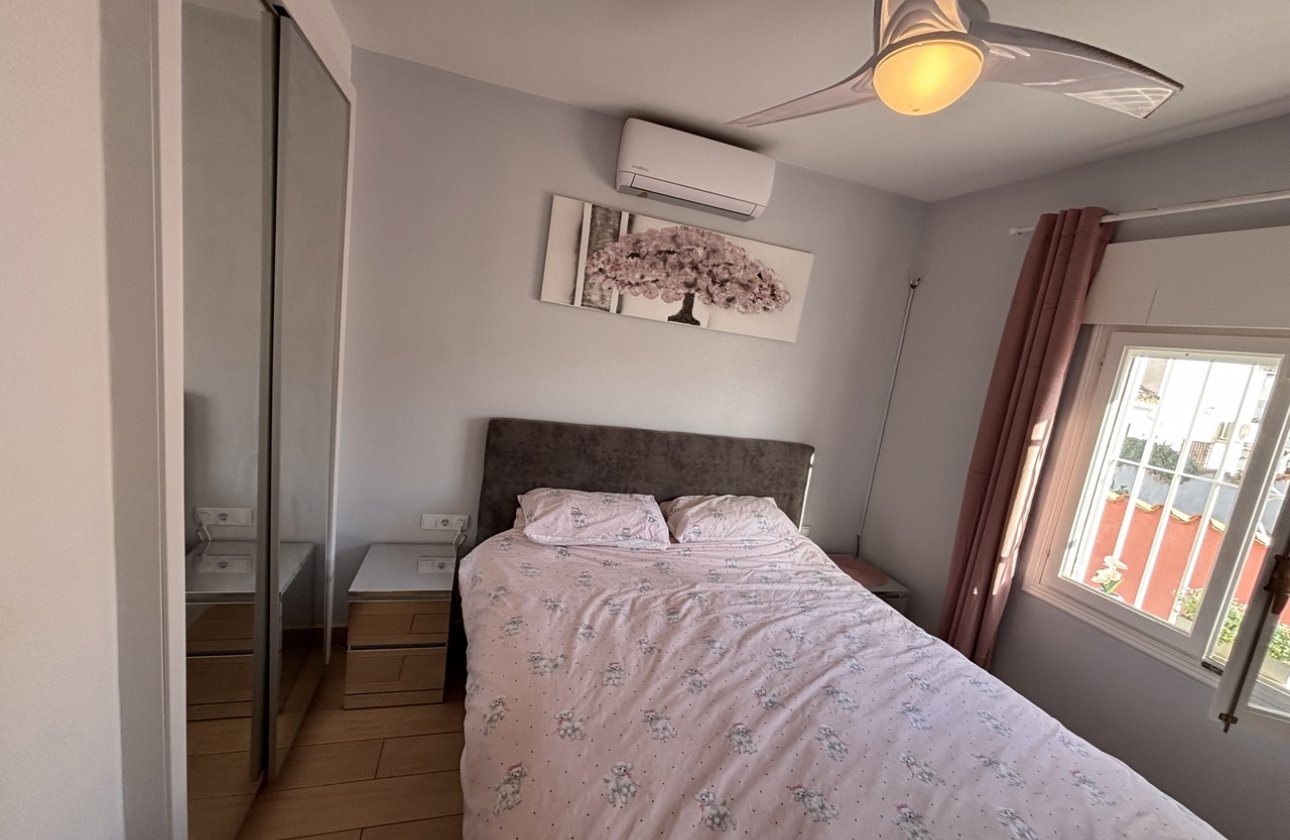 Resale - Villa - Orihuela Costa - Playa Flamenca