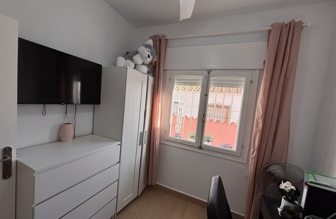 Resale - Villa - Orihuela Costa - Playa Flamenca