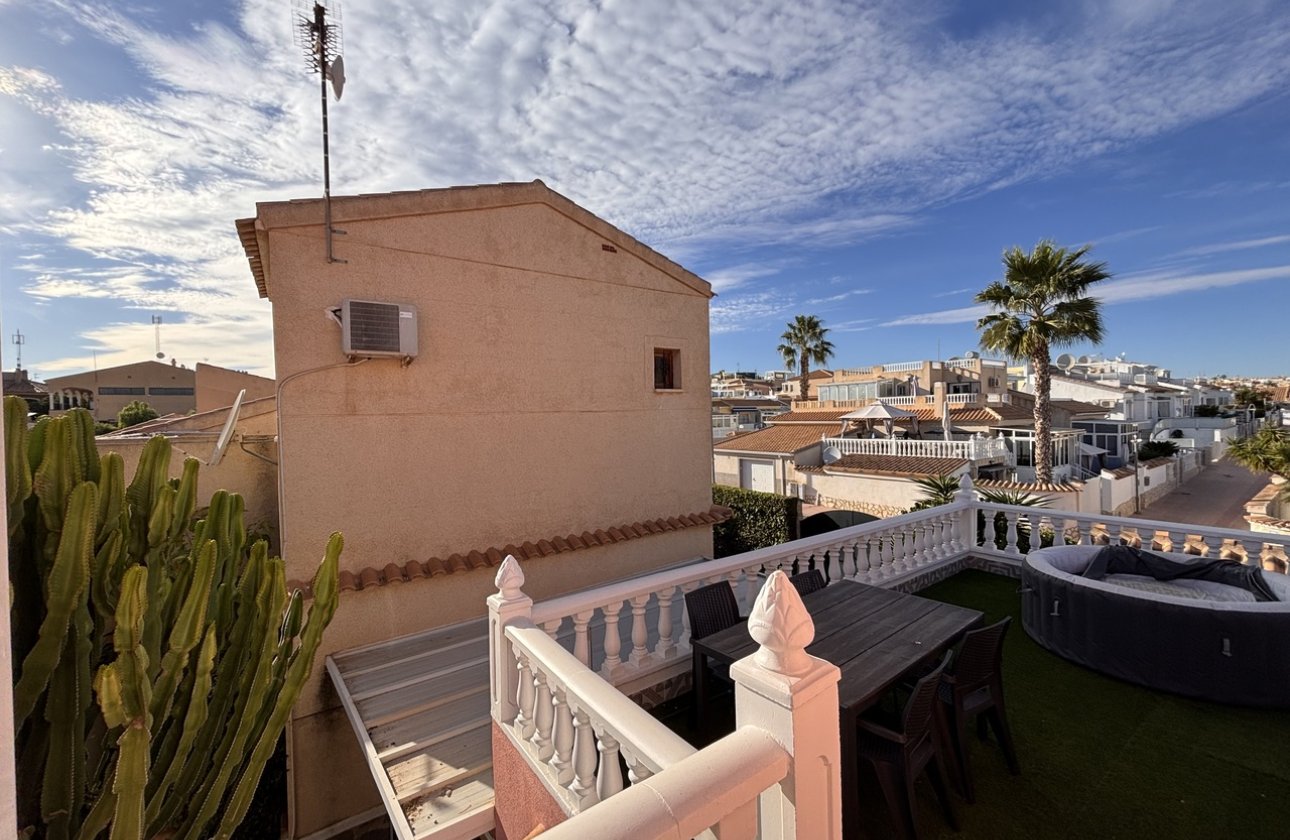 Resale - Villa - Orihuela Costa - Playa Flamenca