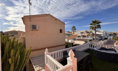 Resale - Villa - Orihuela Costa - Playa Flamenca