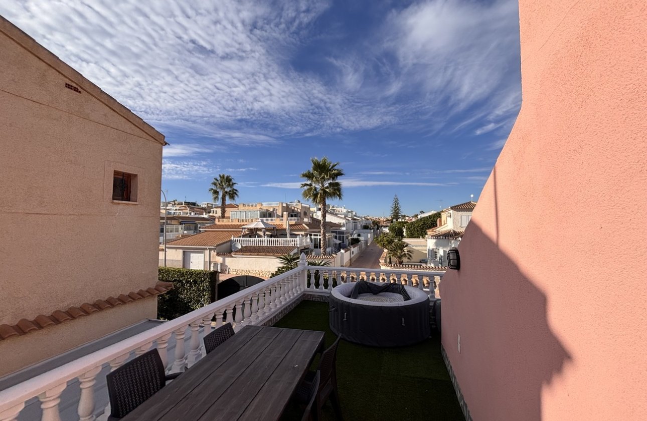 Resale - Villa - Orihuela Costa - Playa Flamenca