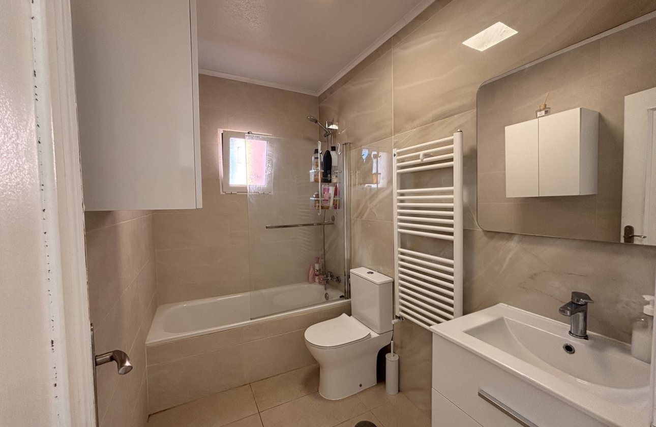 Resale - Villa - Orihuela Costa - Playa Flamenca