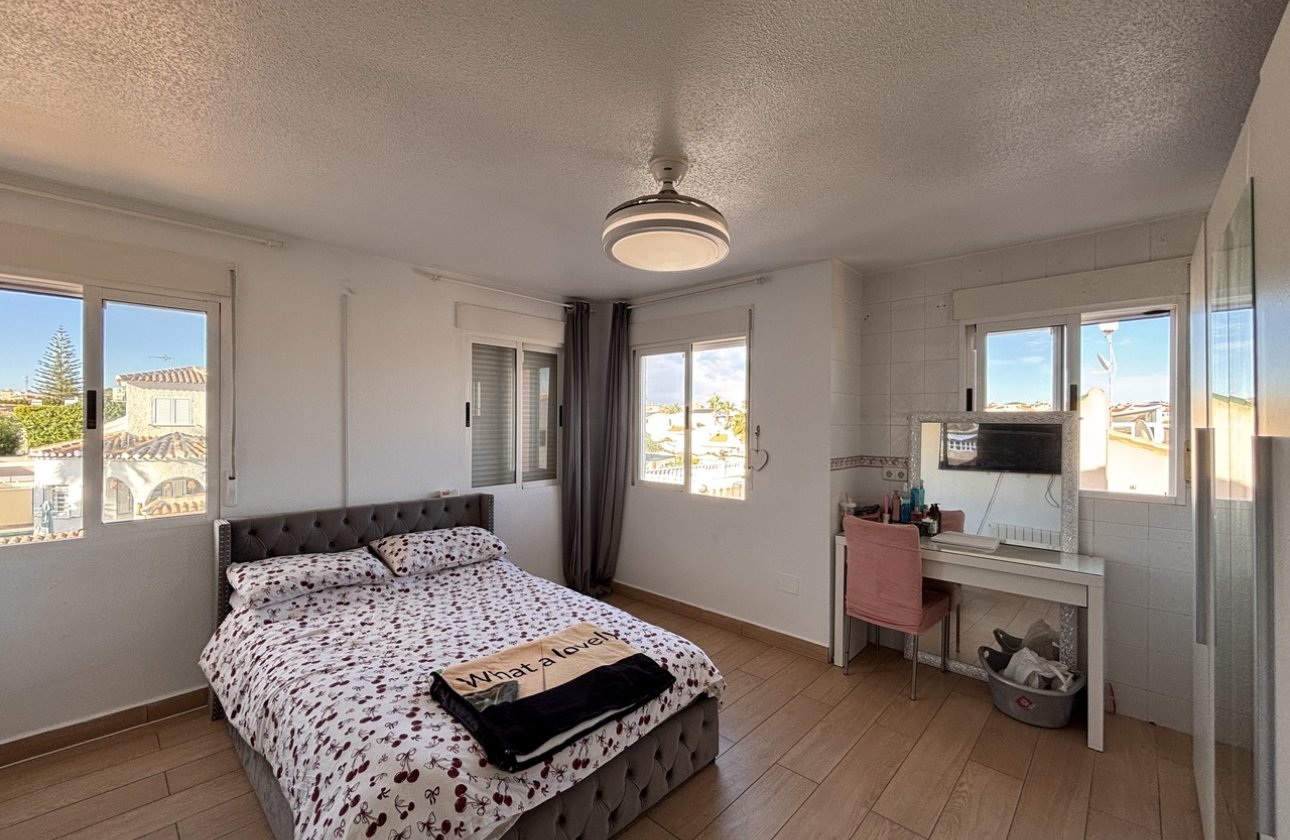 Resale - Villa - Orihuela Costa - Playa Flamenca