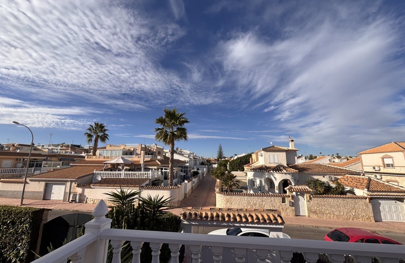 Resale - Villa - Orihuela Costa - Playa Flamenca