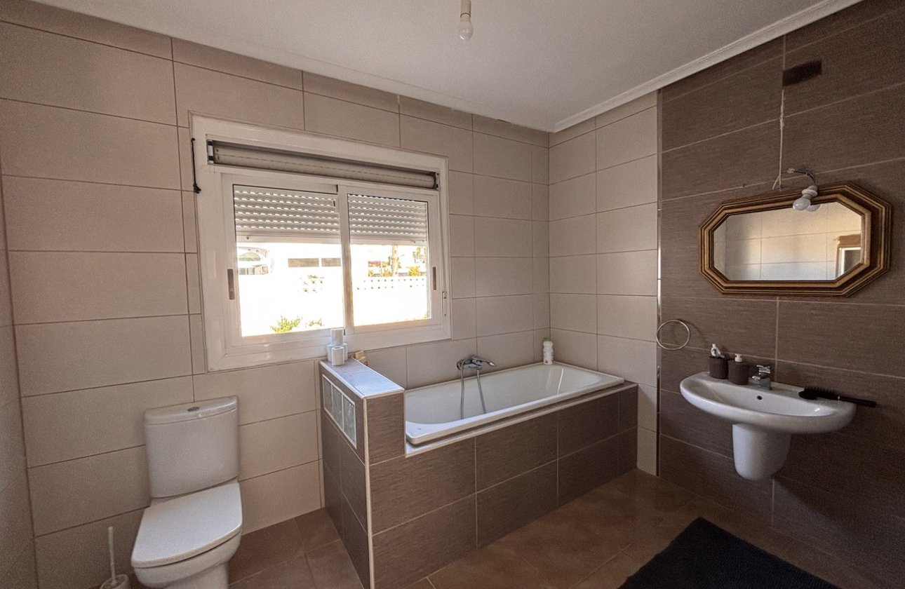 Resale - Villa - Benijofar