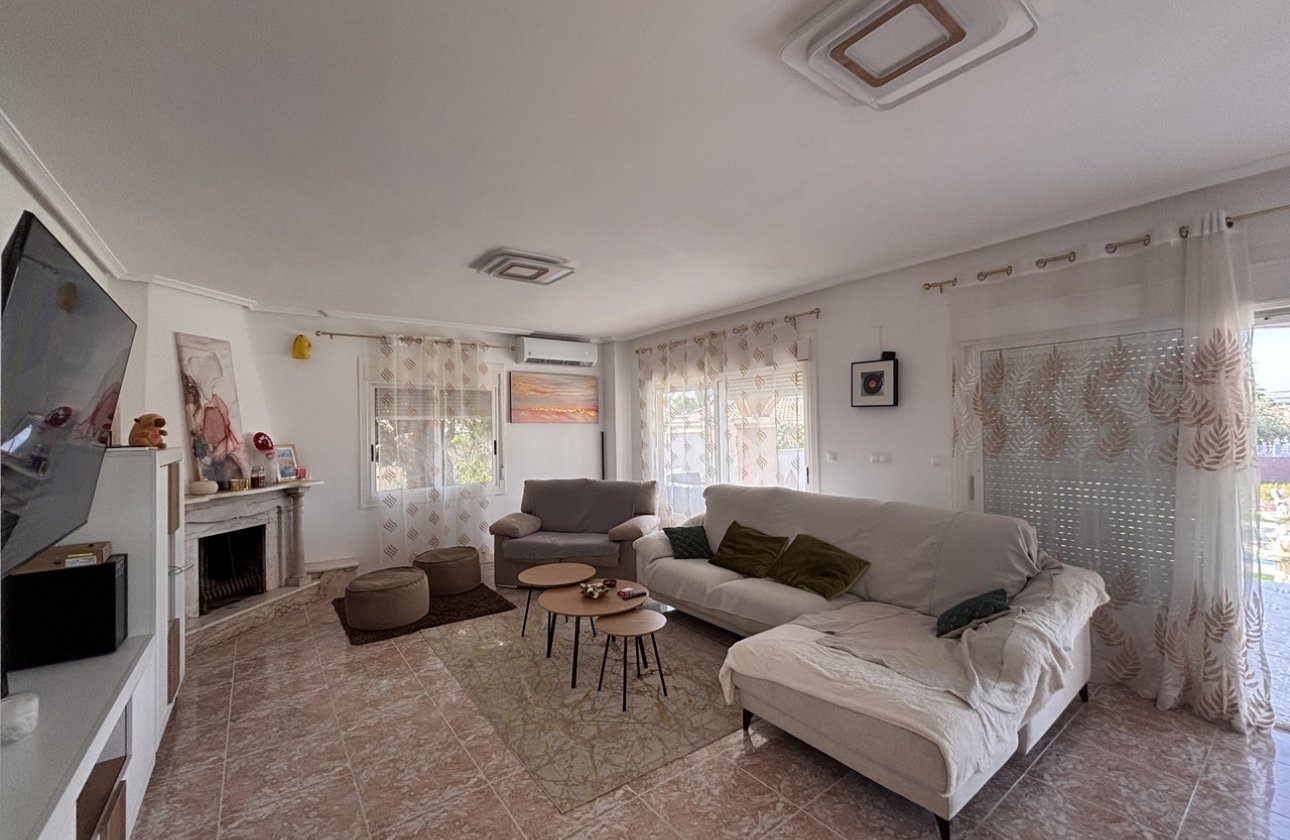 Resale - Villa - Benijofar