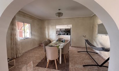 Resale - Villa - Benijofar