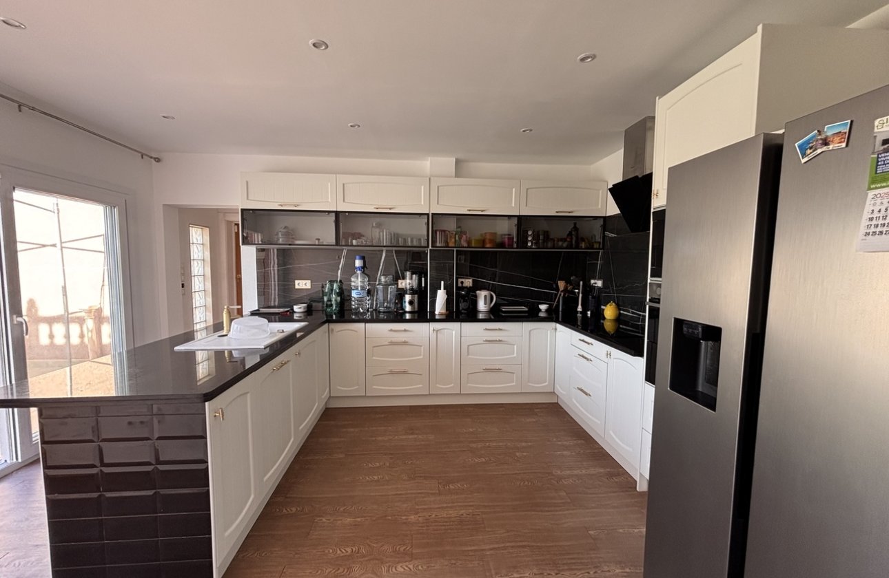 Resale - Villa - Benijofar