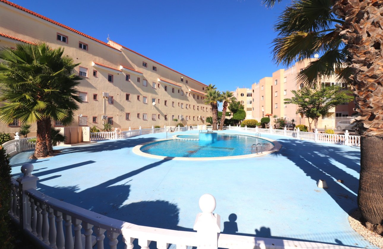 Resale - Apartment / flat - Torrevieja - San Luis