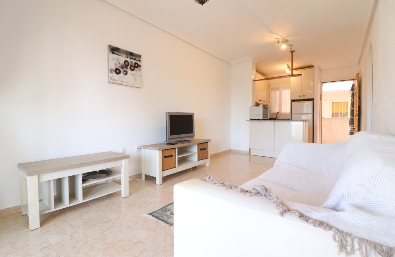 Resale - Apartment / flat - Torrevieja - San Luis