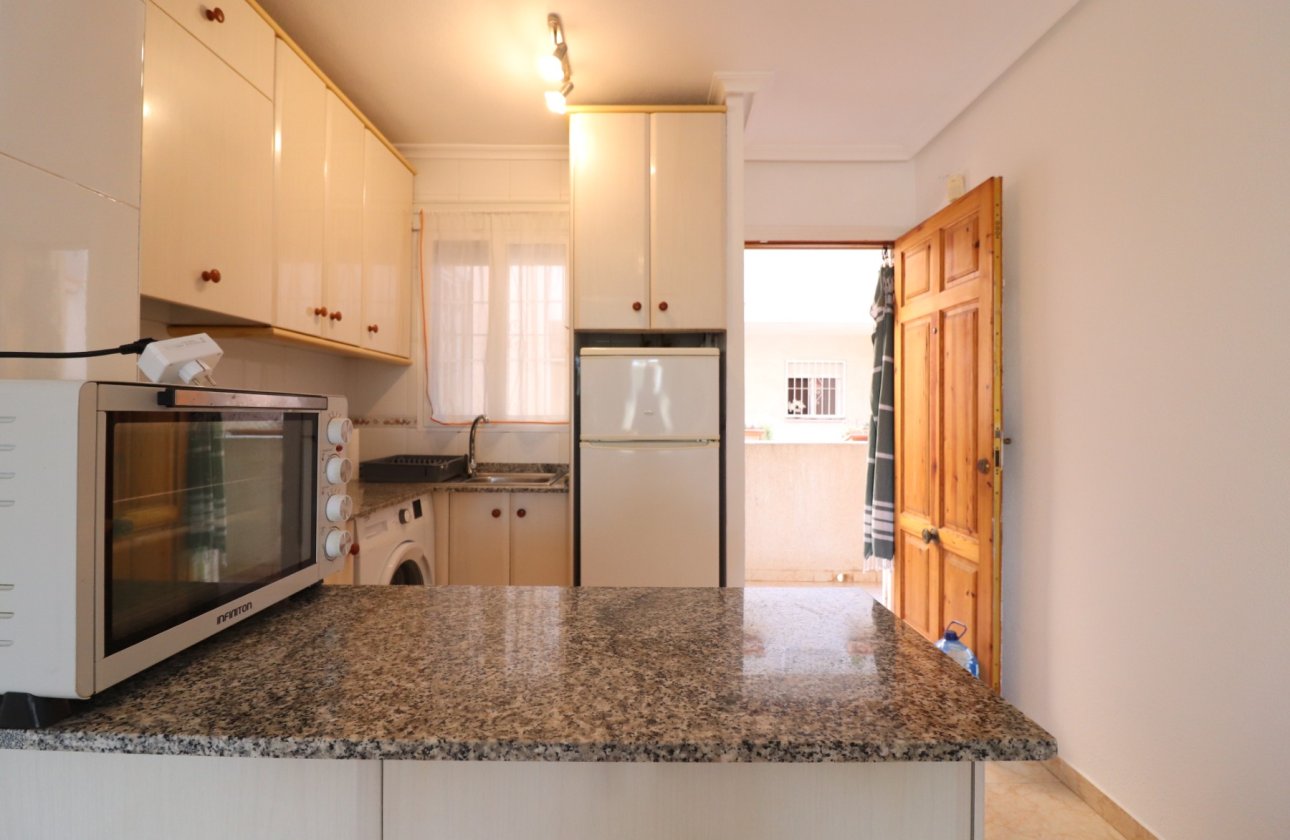 Resale - Apartment / flat - Torrevieja - San Luis