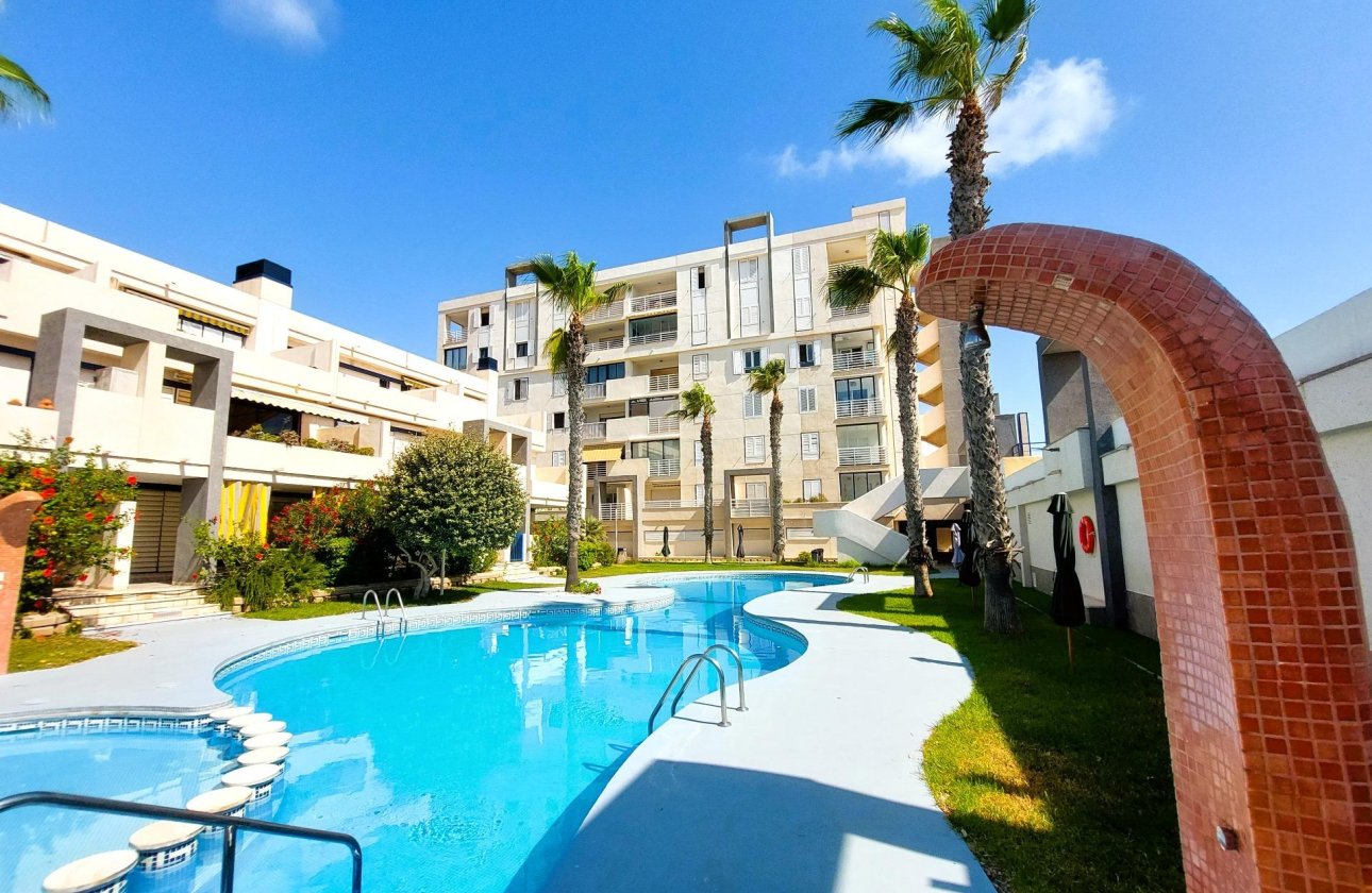 Resale - Apartment / flat - Torrevieja - La Mata