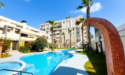 Resale - Apartment / flat - Torrevieja - La Mata