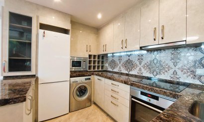 Resale - Apartment / flat - Torrevieja - La Mata