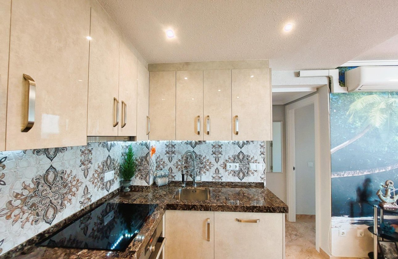 Resale - Apartment / flat - Torrevieja - La Mata