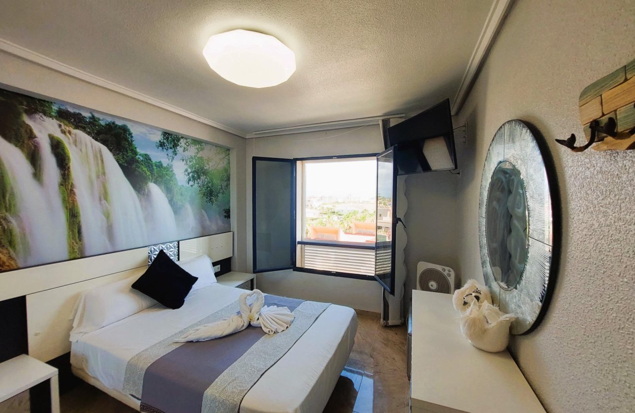 Resale - Apartment / flat - Torrevieja - La Mata