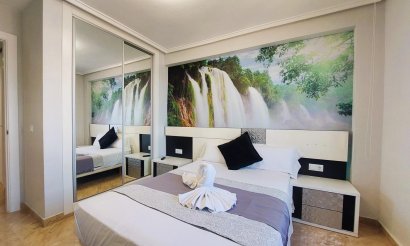 Resale - Apartment / flat - Torrevieja - La Mata