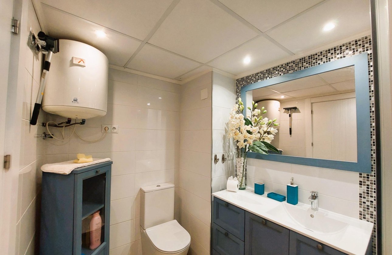 Resale - Apartment / flat - Torrevieja - La Mata