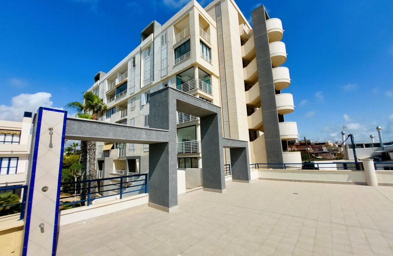 Resale - Apartment / flat - Torrevieja - La Mata