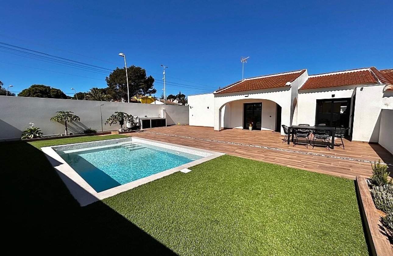 Resale - Villa - Torrevieja - Los Balcones