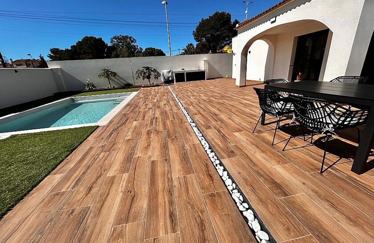 Resale - Villa - Torrevieja - Los Balcones