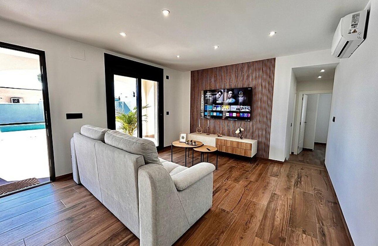 Resale - Villa - Torrevieja - Los Balcones