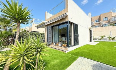 Resale - Villa - Orihuela Costa - La Zenia