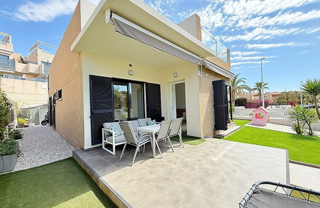 Resale - Villa - Orihuela Costa - La Zenia