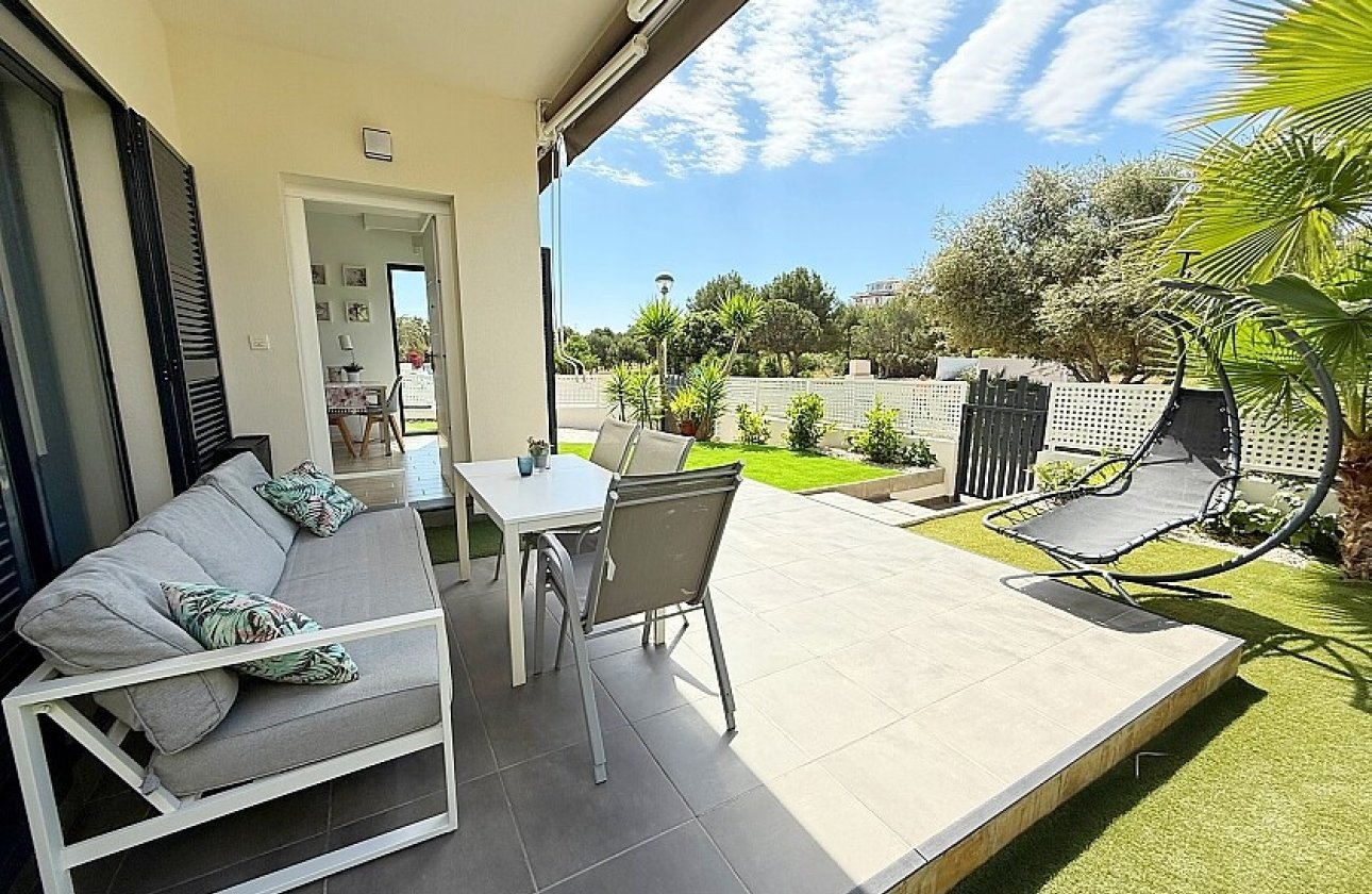 Resale - Villa - Orihuela Costa - La Zenia