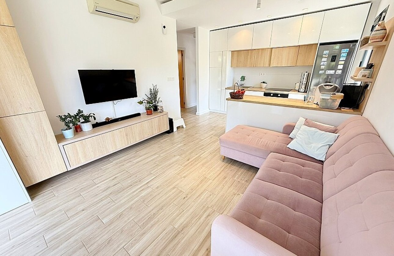 Resale - Villa - Orihuela Costa - La Zenia