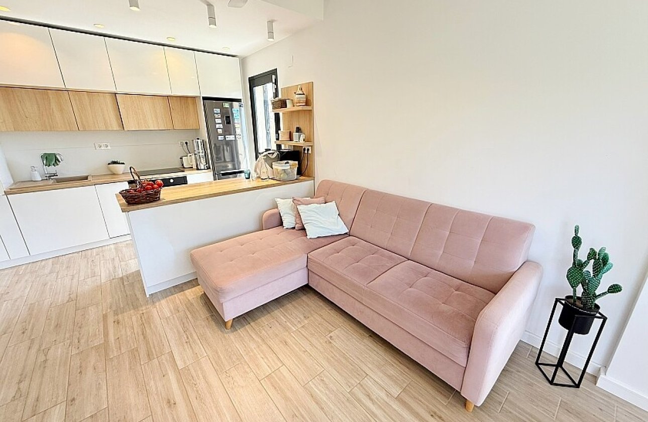 Resale - Villa - Orihuela Costa - La Zenia