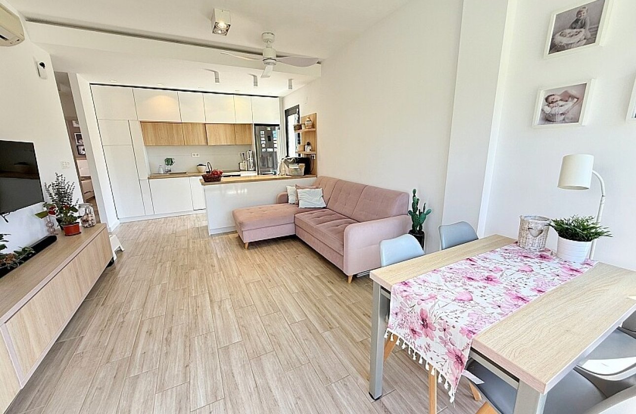 Resale - Villa - Orihuela Costa - La Zenia