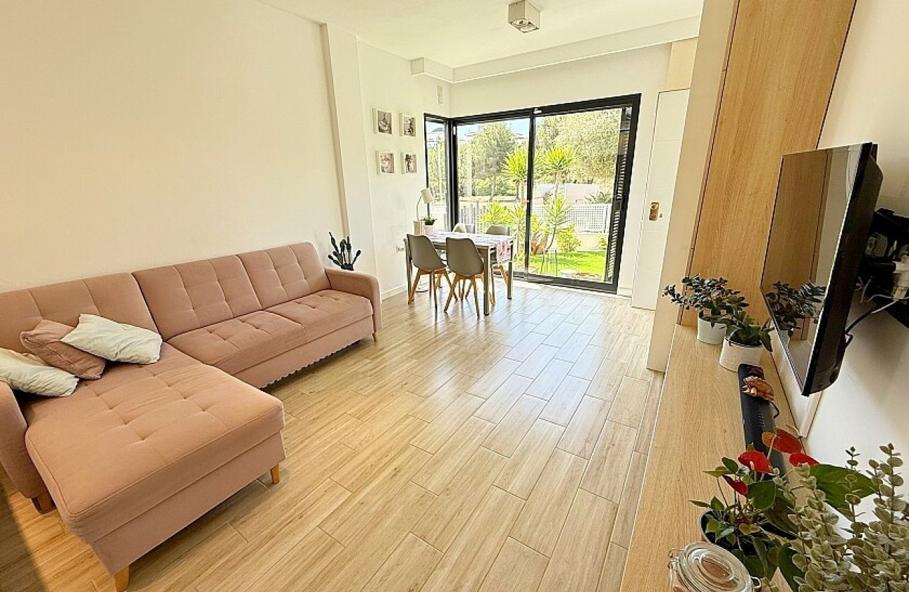 Resale - Villa - Orihuela Costa - La Zenia