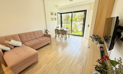 Resale - Villa - Orihuela Costa - La Zenia