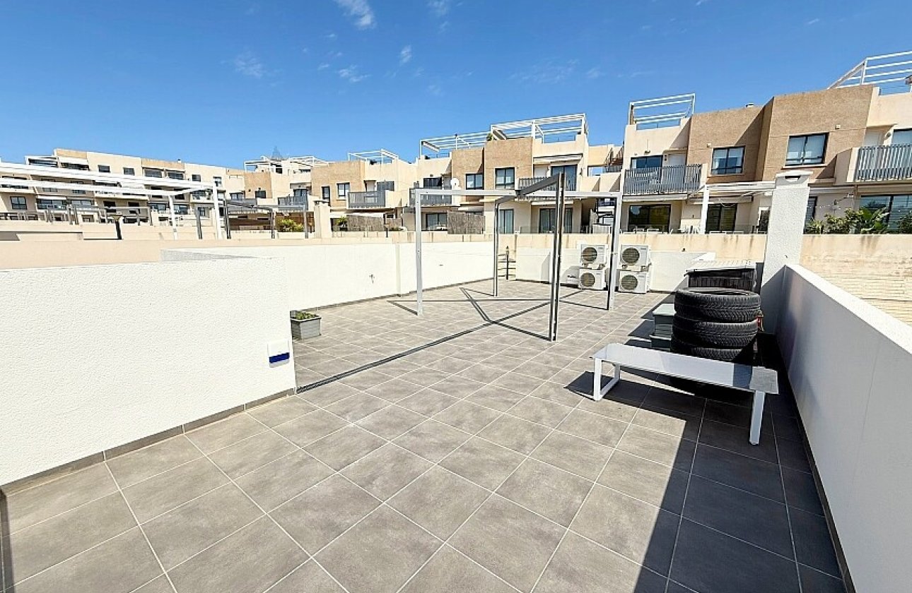 Resale - Villa - Orihuela Costa - La Zenia