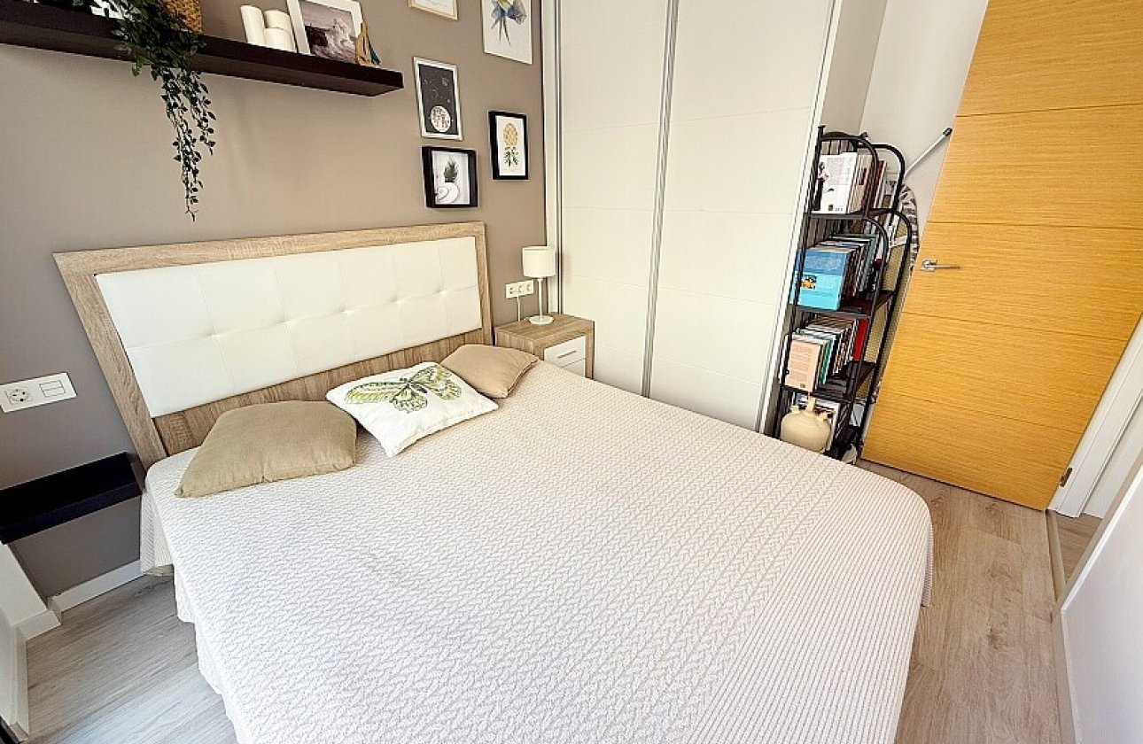 Resale - Villa - Orihuela Costa - La Zenia