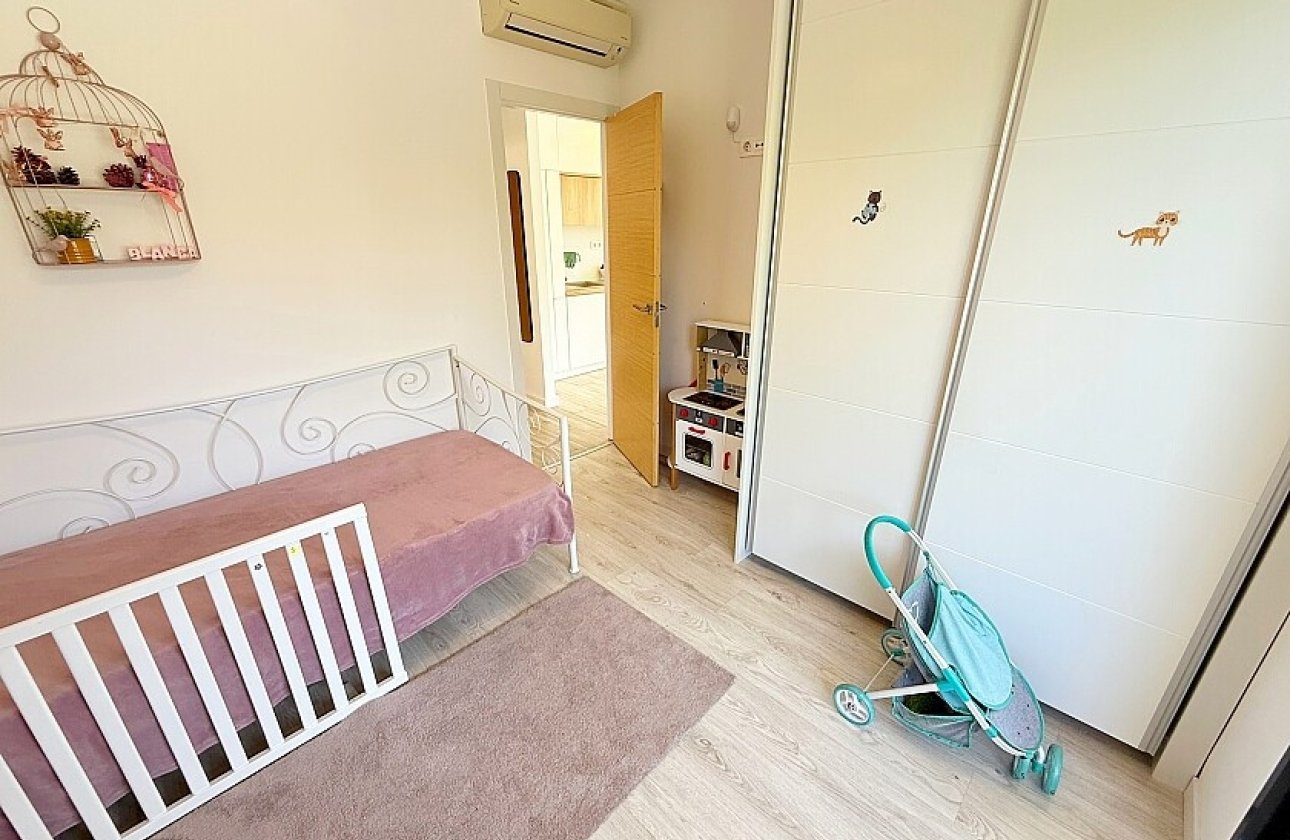 Resale - Villa - Orihuela Costa - La Zenia