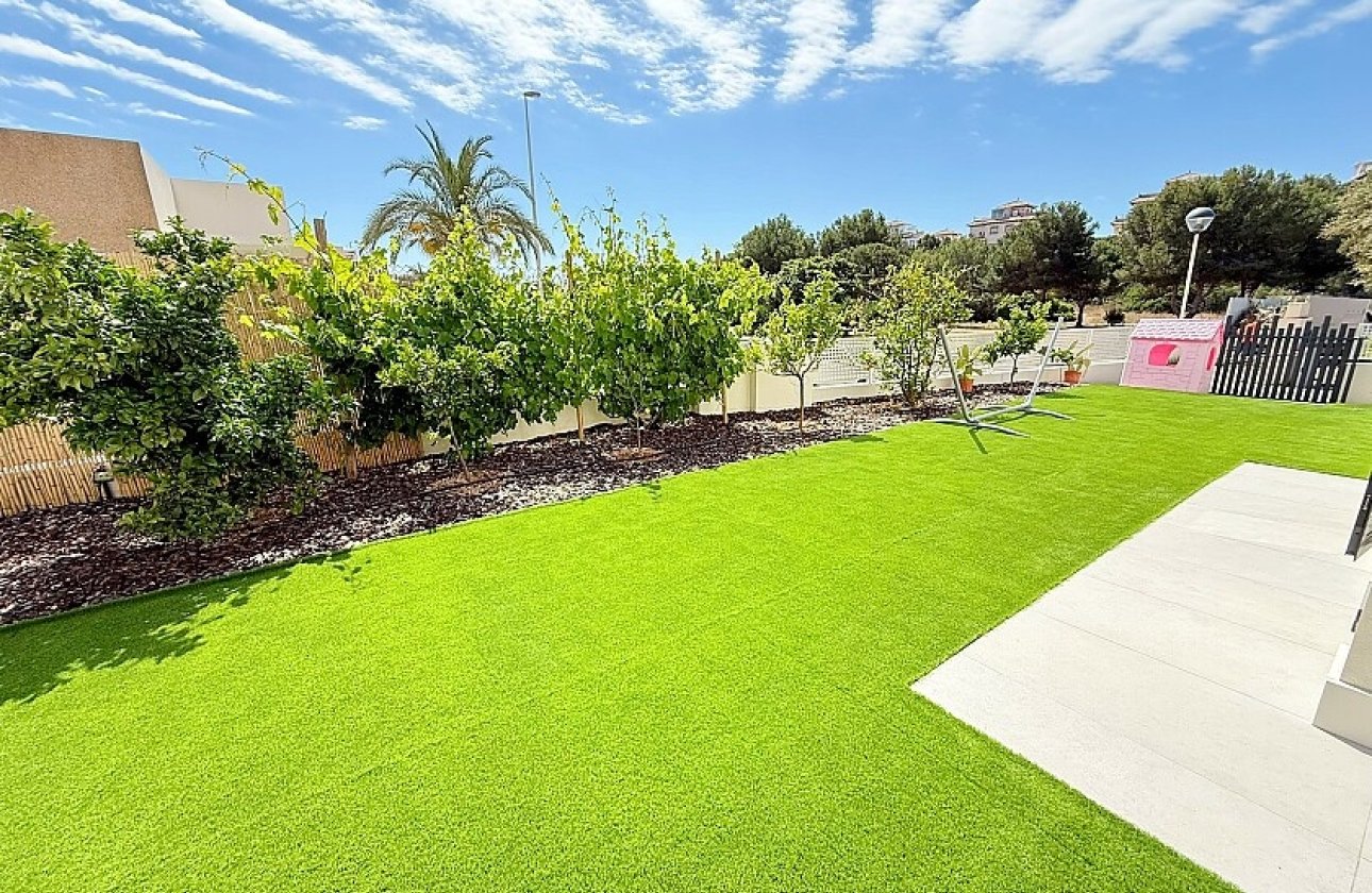 Resale - Villa - Orihuela Costa - La Zenia