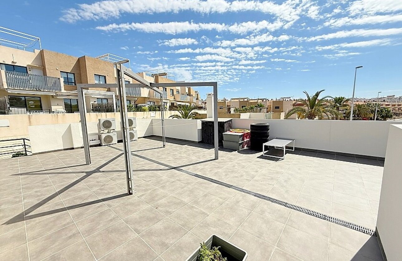 Resale - Villa - Orihuela Costa - La Zenia