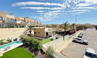 Resale - Villa - Orihuela Costa - La Zenia