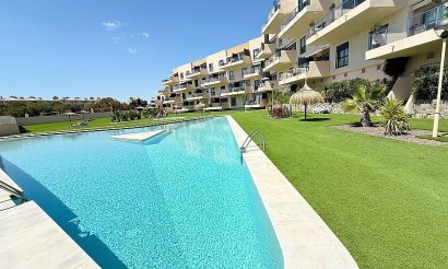 Resale - Villa - Orihuela Costa - La Zenia