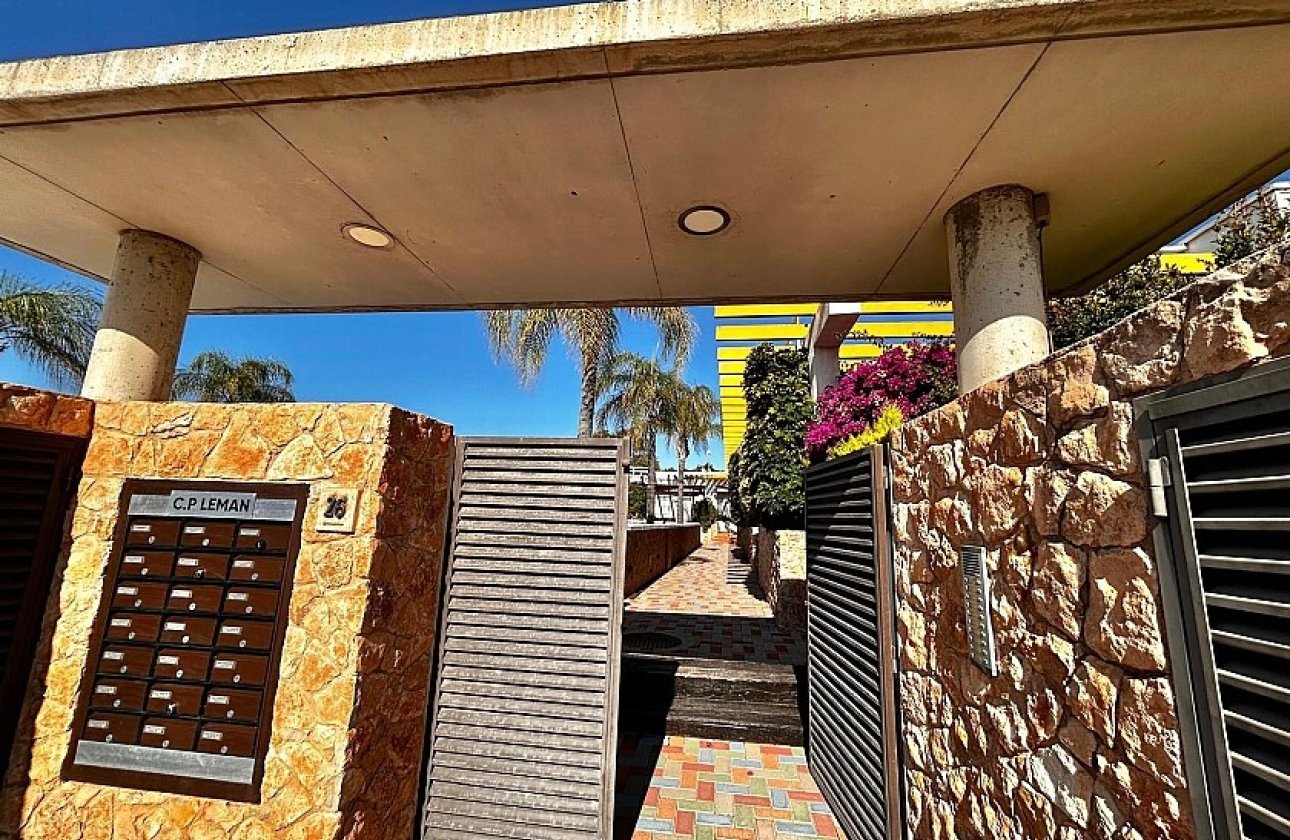 Resale - Townhouse - Mil Palmeras