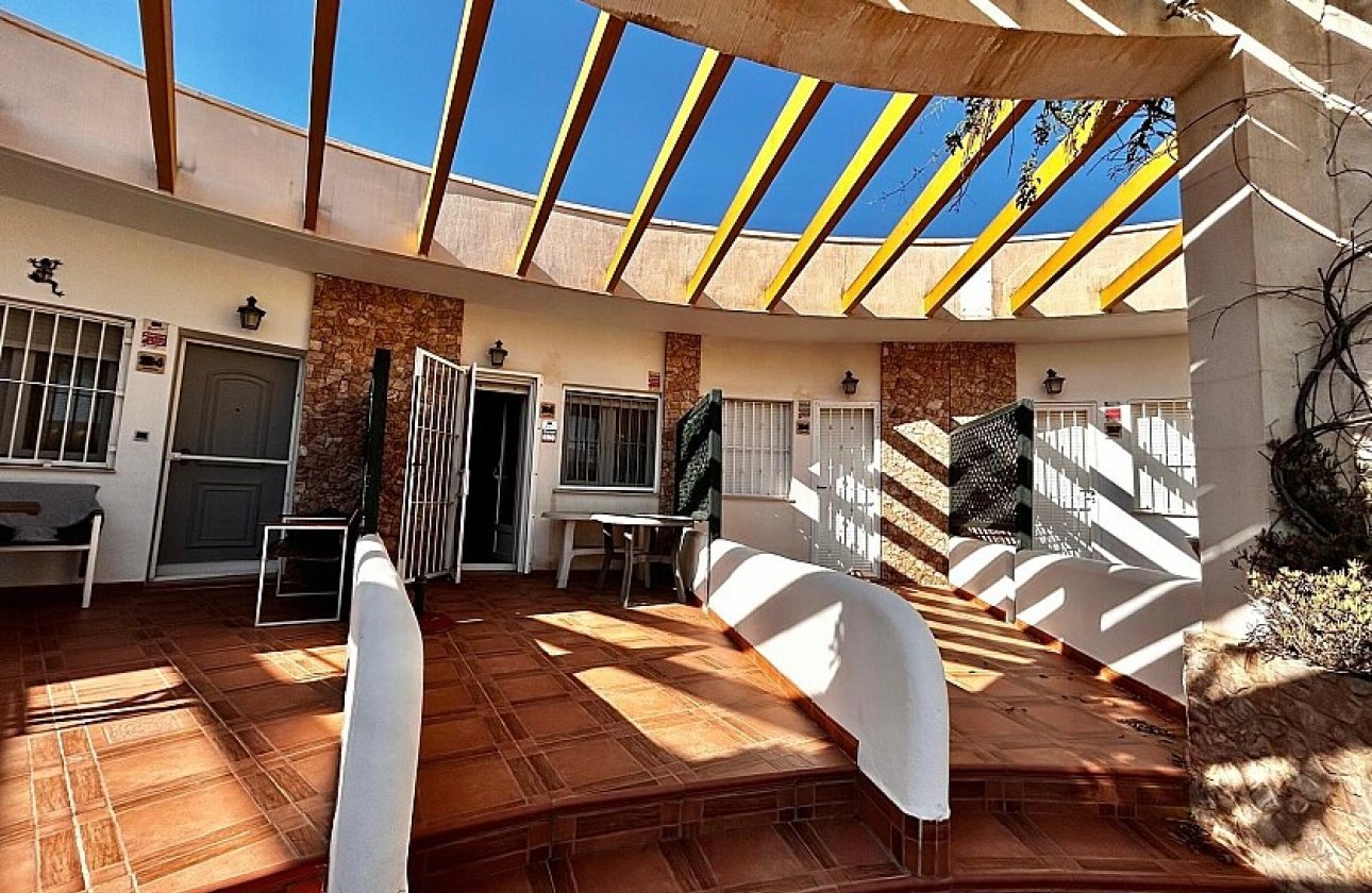 Resale - Townhouse - Mil Palmeras