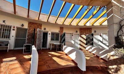 Resale - Townhouse - Mil Palmeras