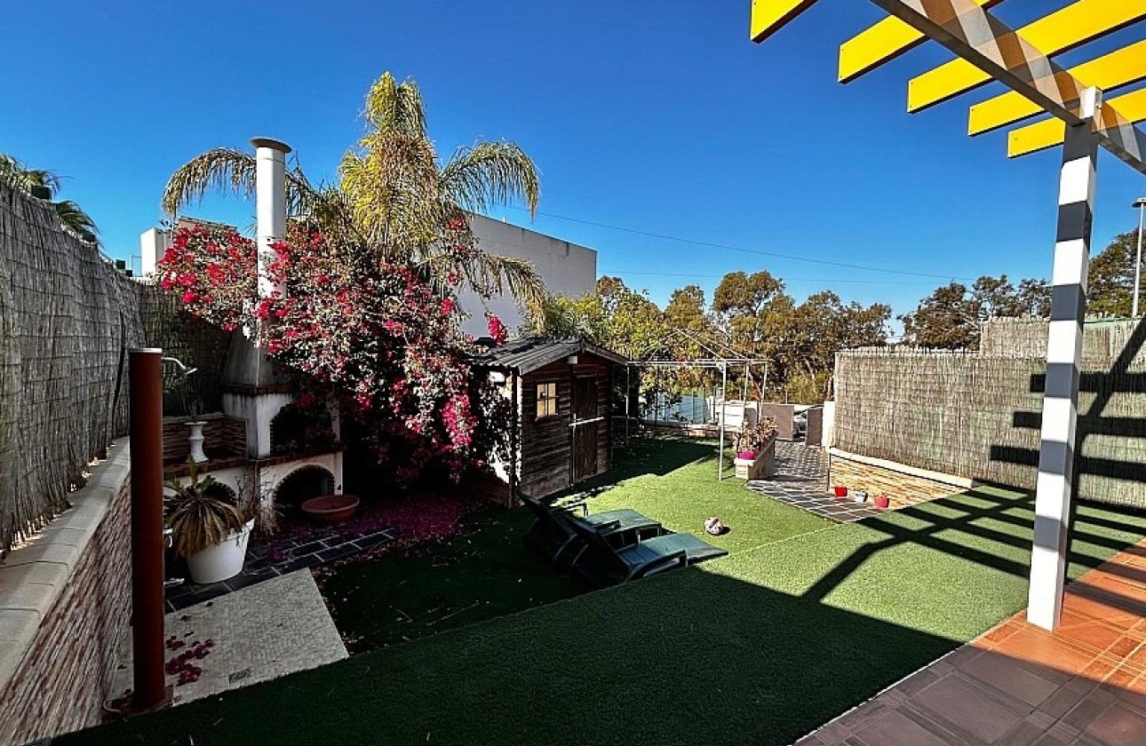 Resale - Townhouse - Mil Palmeras