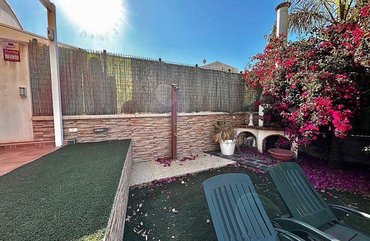 Resale - Townhouse - Mil Palmeras