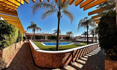 Resale - Townhouse - Mil Palmeras